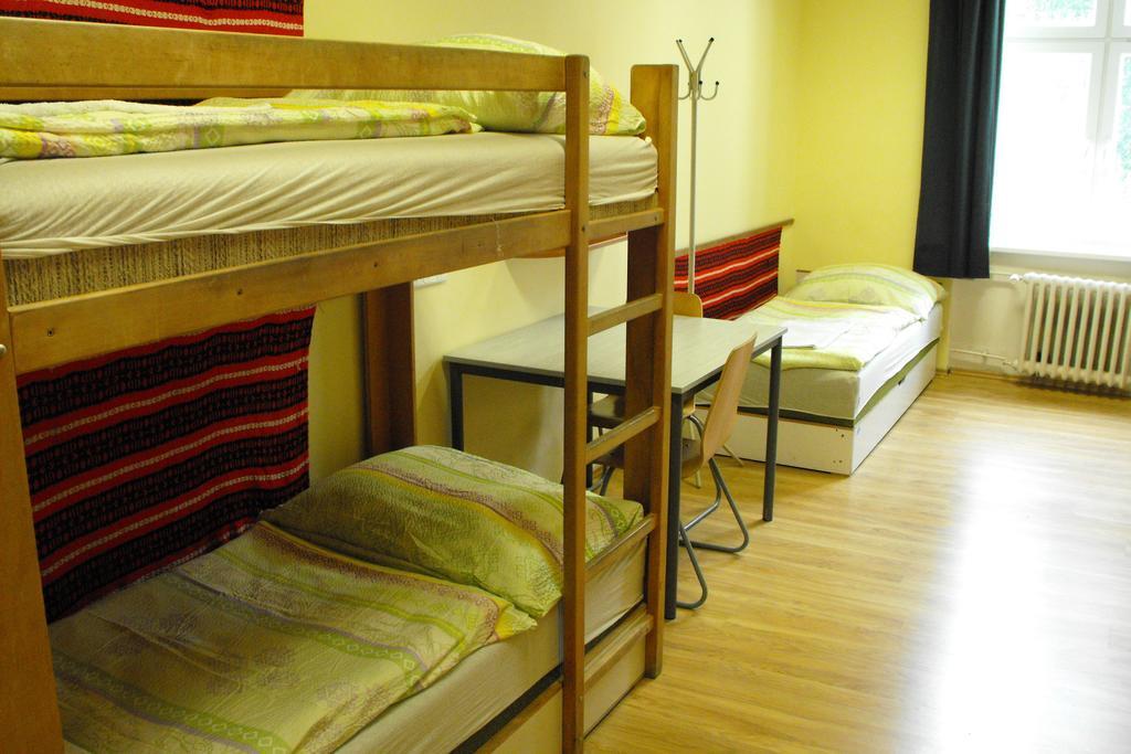 Mogyorodi Hostel Budapeşte Oda fotoğraf