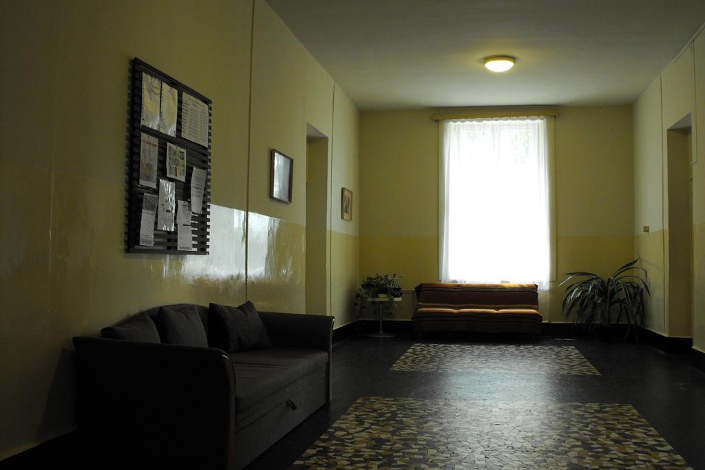 Mogyorodi Hostel Budapeşte Oda fotoğraf